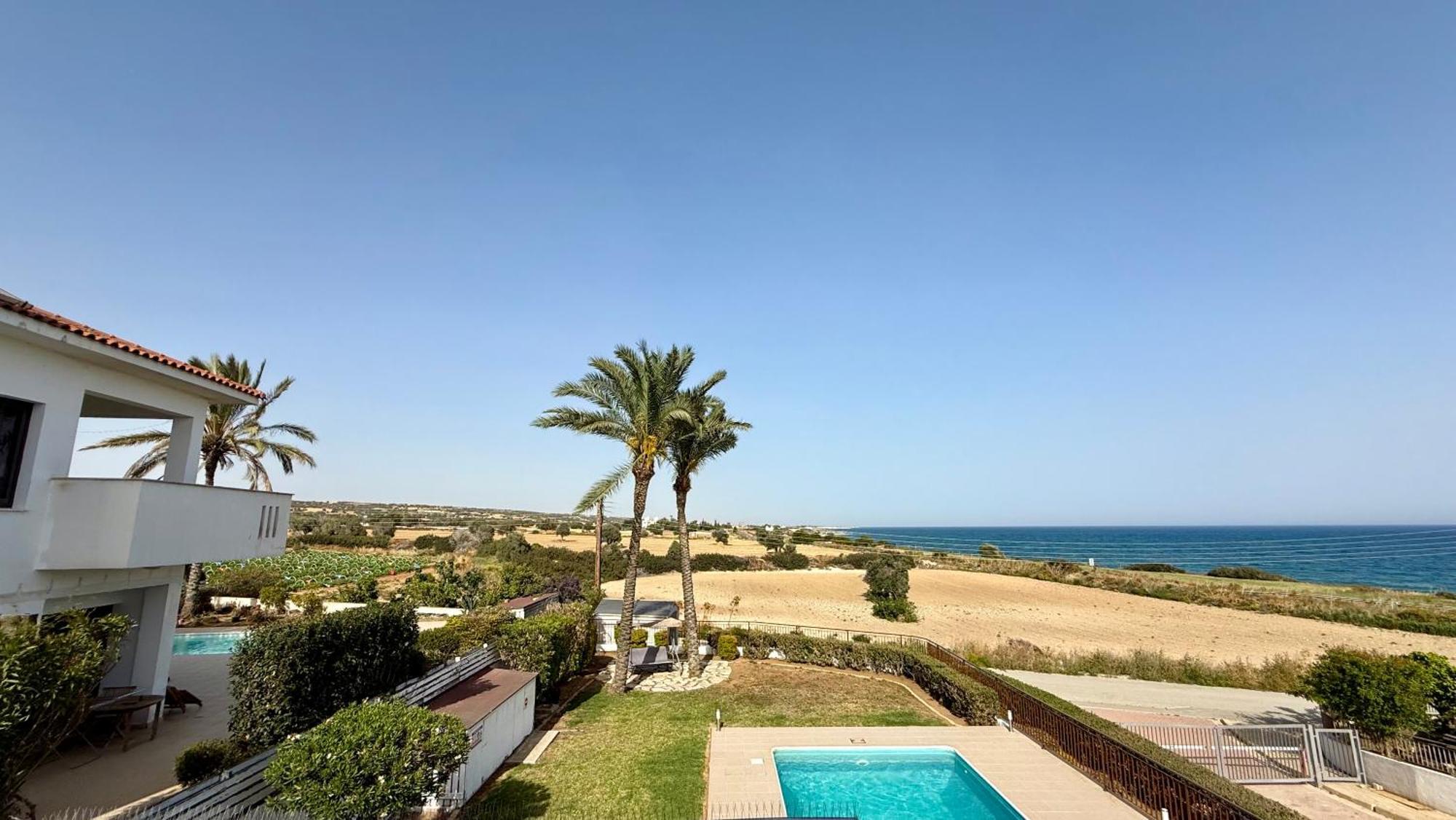 Villa Hera Agios Theodoros Exterior photo